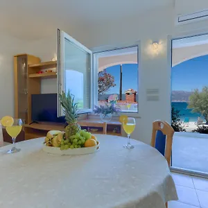 Apartment Arijana -more, Slatine