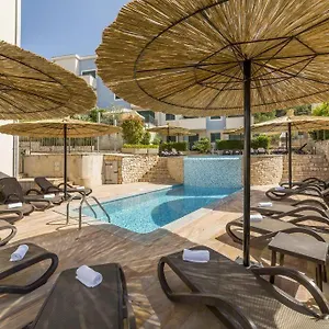 Seaesta Pool And Slatine